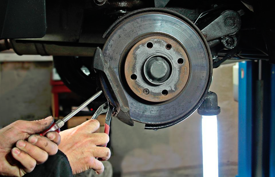 10 Basic Car Repairs That Everyone Should Know